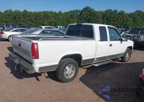 1997 Chevrolet C1500 Fleetside из США, поврежденный, VIN 2GCEC19R9V1105328